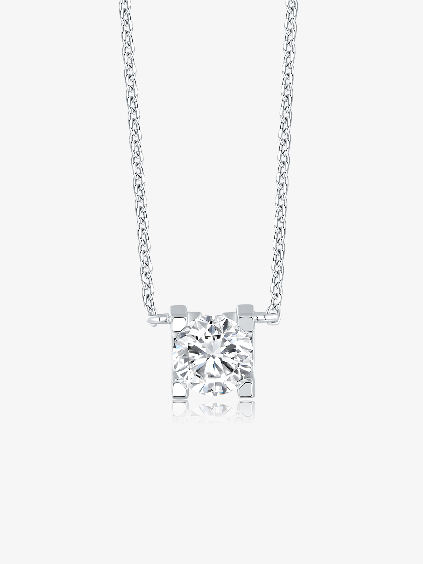 Gwen’s Glow round necklace 0009 with lab-grown diamond